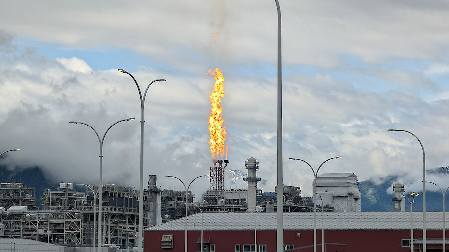 An 80–90 metre high flare with toxic black smoke at LNG Canada on June 17, 2025.